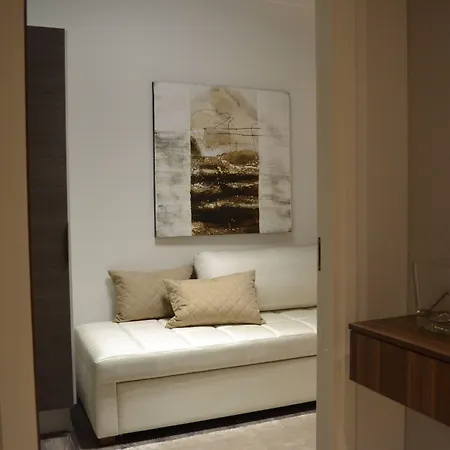 Aateli Lakeside - Former Lägenhetshotell